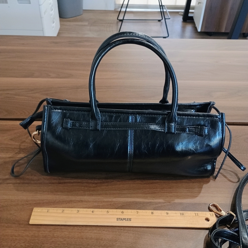 Elegant Black Mini Bag - Picture 3 of 7